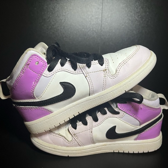 Jordan 1 Mid Grape Kids Basketball Sneaker Size 13C - Picture 3 of 7
